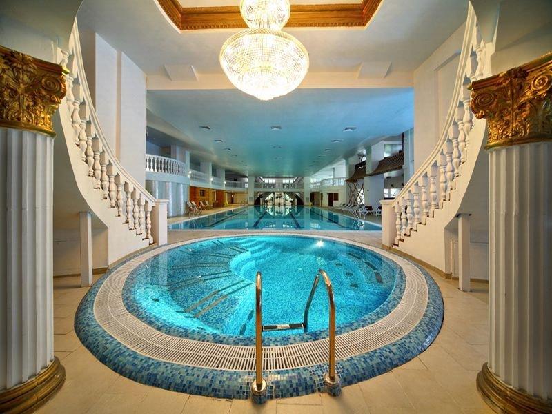 فندق تريسكافيتسفي  Royal Medical Cezar المظهر الخارجي الصورة